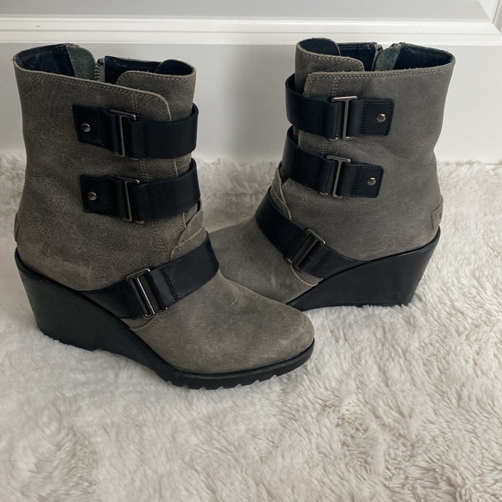 Sorel After Hours Bootie Women's Sz 7.5 Gray/Kettle Black great condition